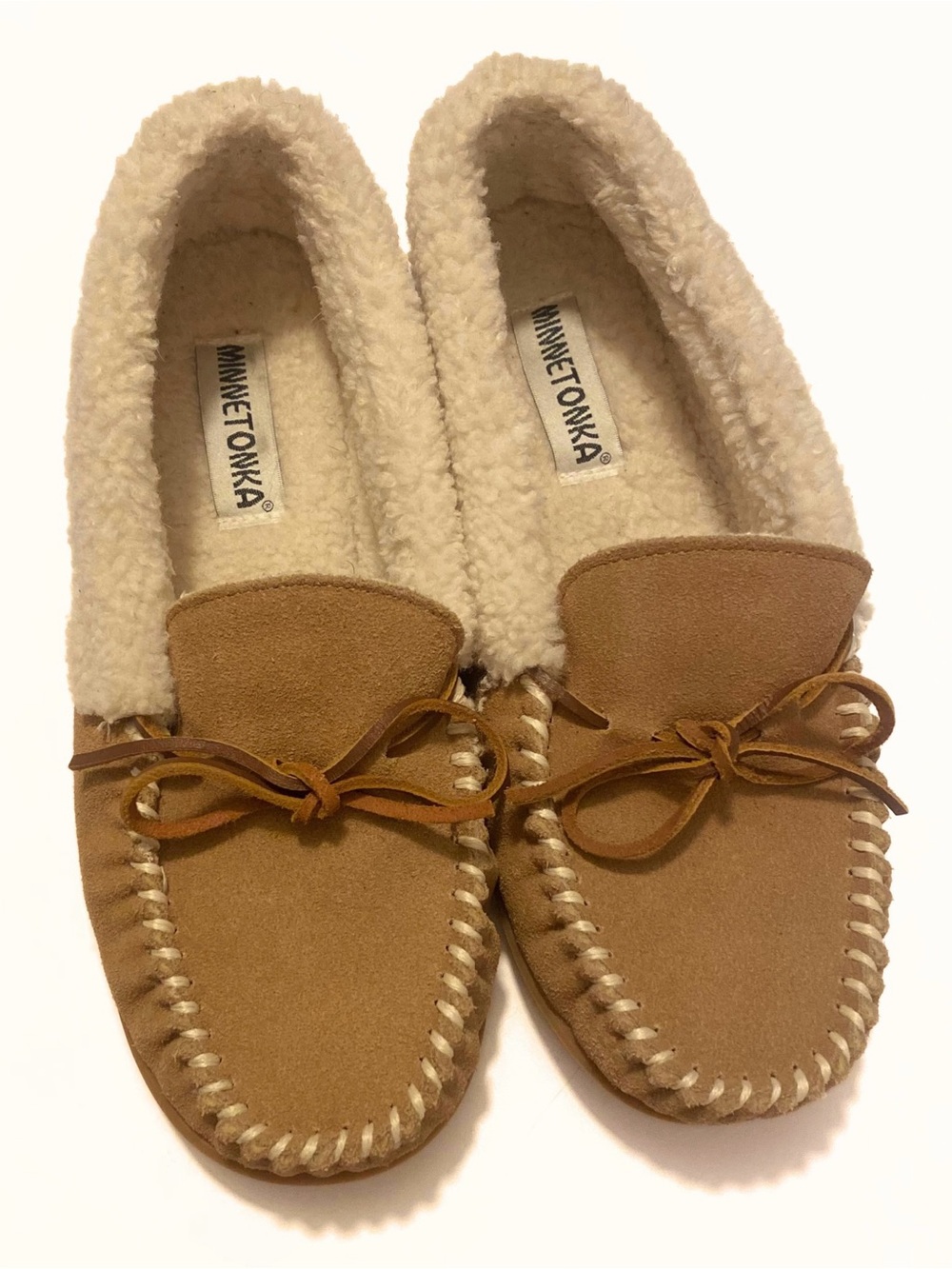 Minnetonka Women’s Moccasin Slippers Tan Suede Faux Fur Sherpa Size 10 M EUC